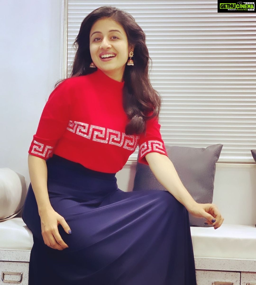 Paridhi Sharma Instagram - I am thankful for all of those who said NO to me. It’s because of them I’m doing it myself. #GoodMorning #bepositive #lifelesson #red #instapic #paridhisharma #actress