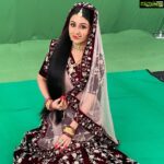 Paridhi Sharma Instagram - Looking beautiful is one thing, but carrying the character is a real task 😌 Jodha❤️ #jodha #jodhaakbar #paridhisharma #actress #indiantelivision #promoshoot @bigmagictv