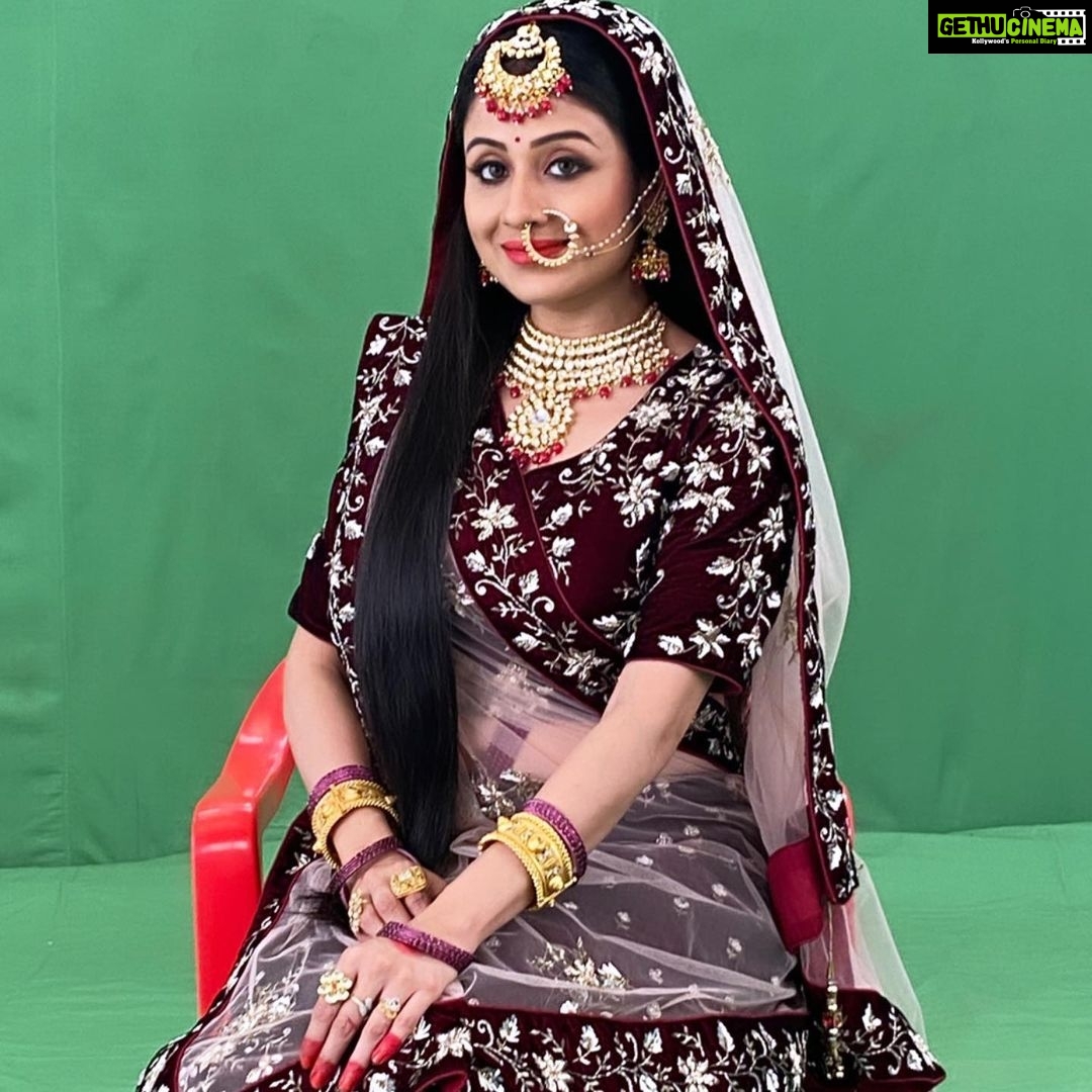 Paridhi Sharma Instagram - Looking beautiful is one thing, but carrying the character is a real task 😌 Jodha❤️ #jodha #jodhaakbar #paridhisharma #actress #indiantelivision #promoshoot @bigmagictv