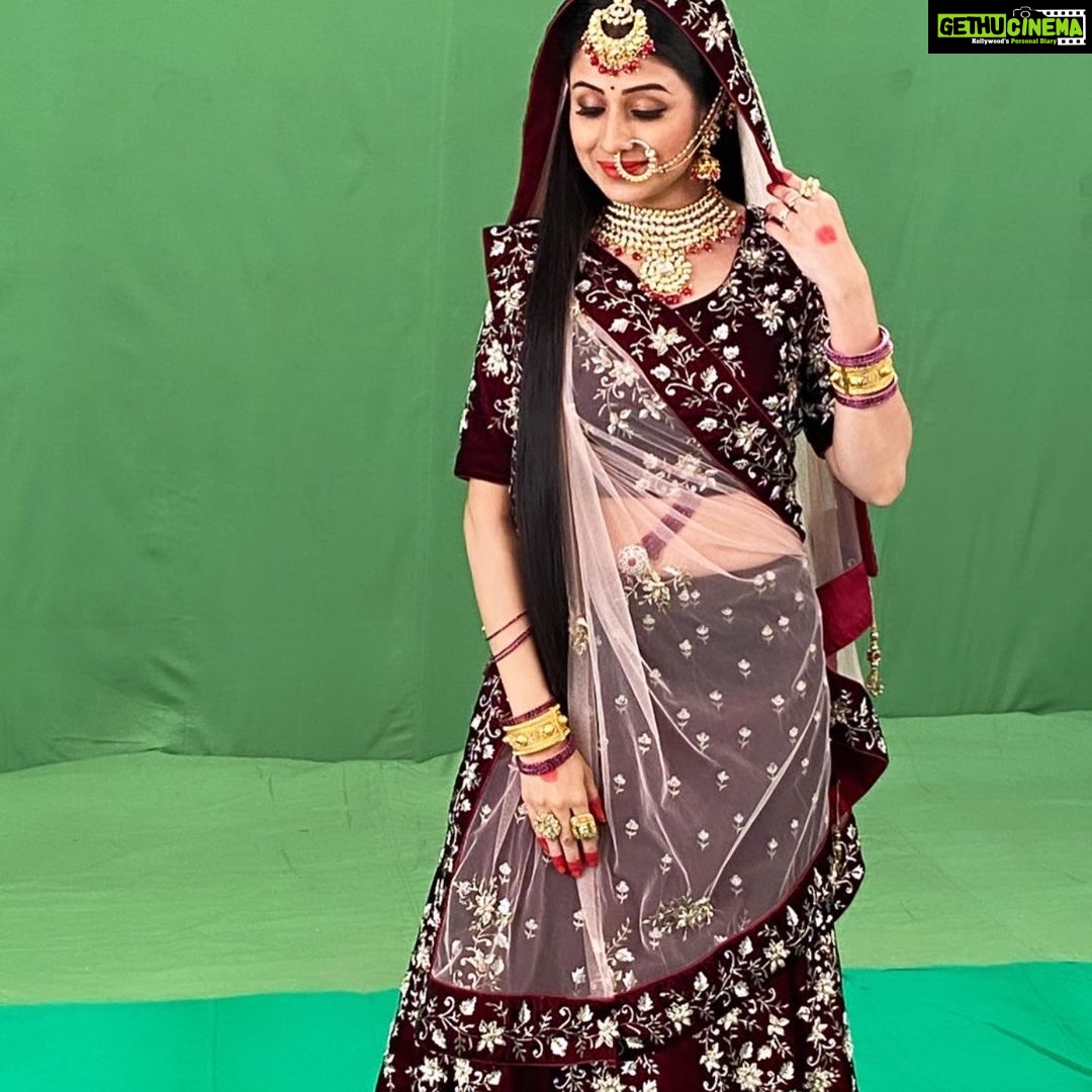 Paridhi Sharma Instagram - Looking beautiful is one thing, but carrying the character is a real task 😌 Jodha❤️ #jodha #jodhaakbar #paridhisharma #actress #indiantelivision #promoshoot @bigmagictv