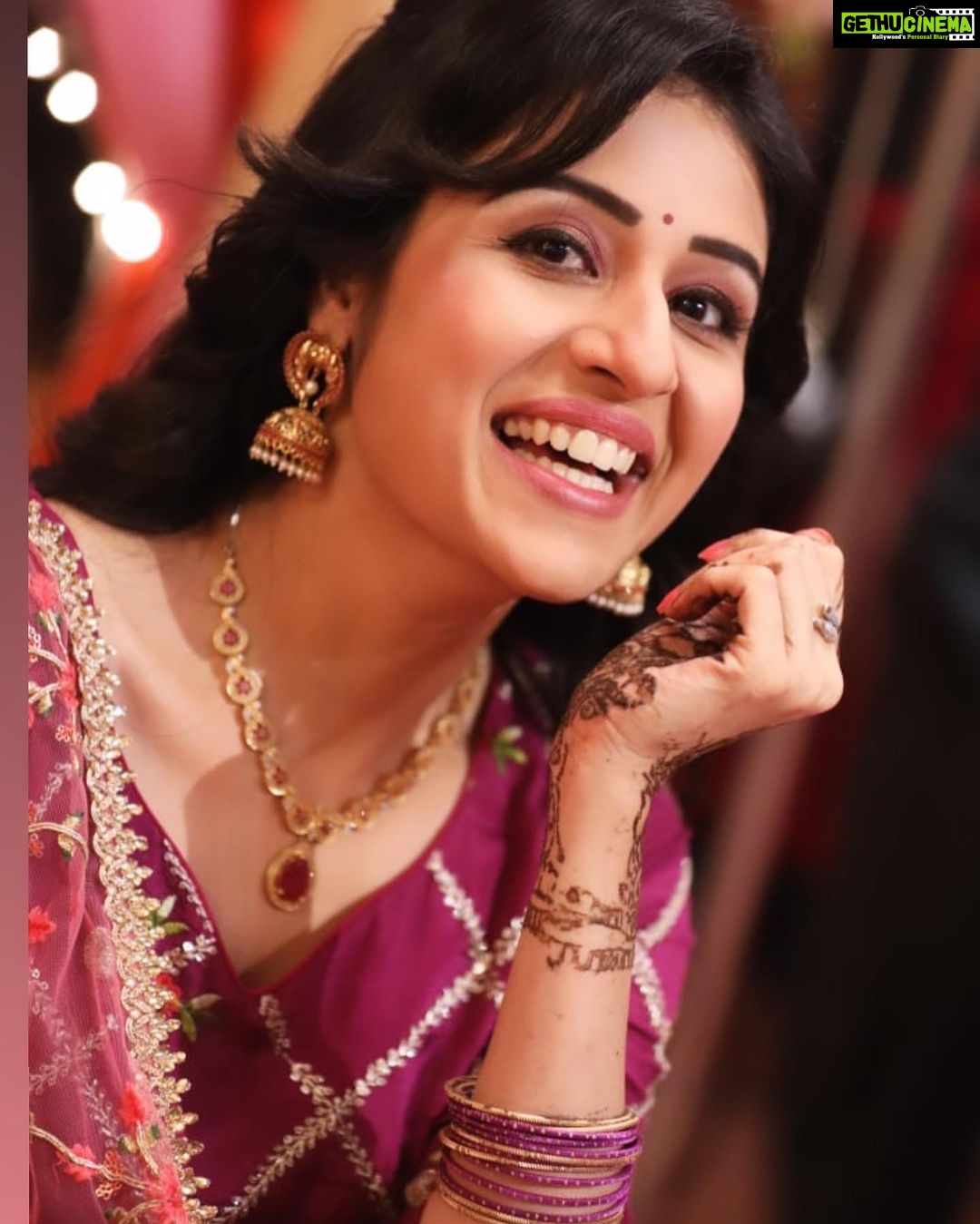 Paridhi Sharma Instagram - The question isn't who is going to let me; it's who is going to stop me. ... #women #empowerment #newrule #myright #mychoice