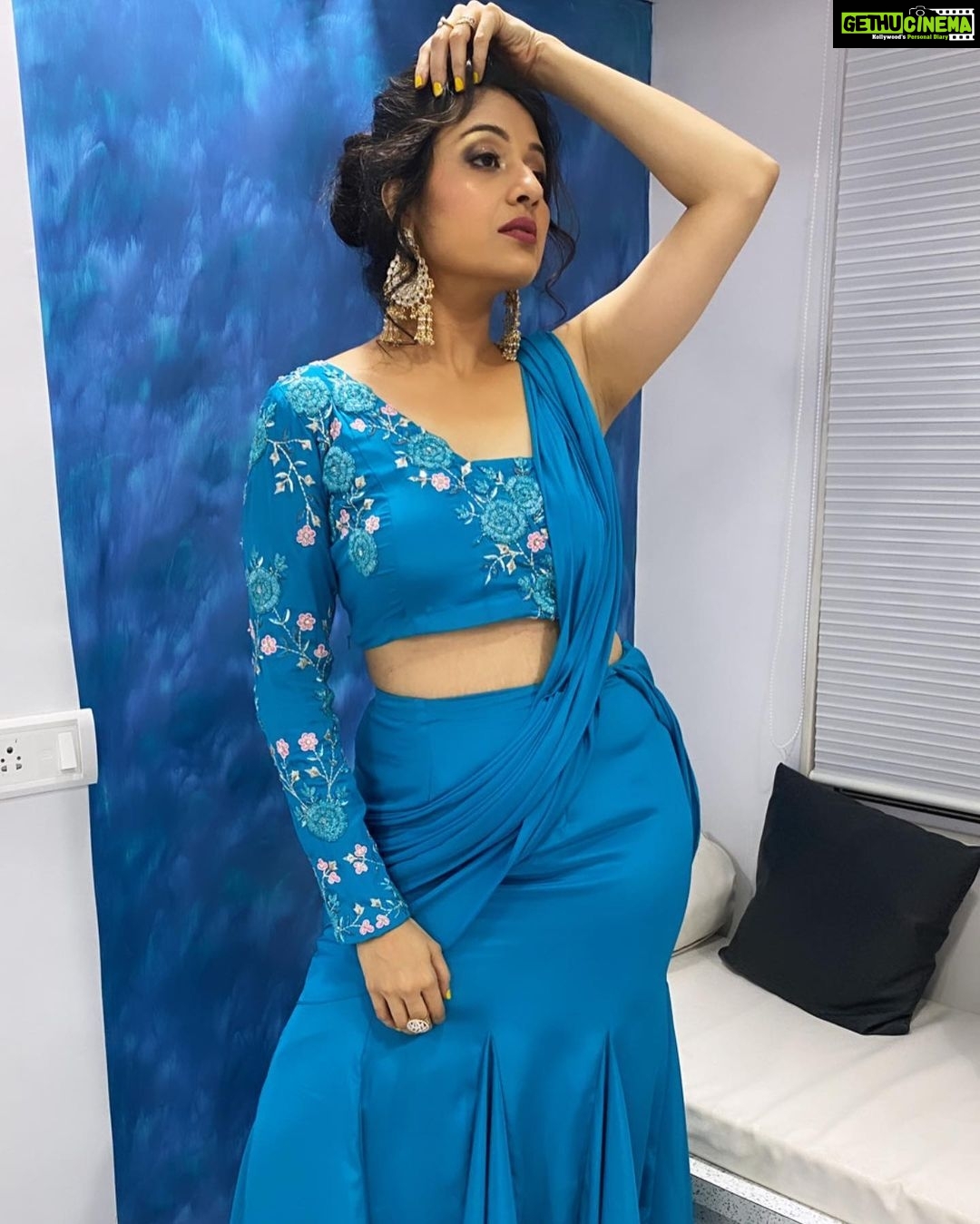 Paridhi Sharma Instagram - “A picture is a poem without words” #instapics #poses #angles #bluecolour #Designersari #ITA #paridhisharma #actress Dress designer: @mayatrijaiswar Styling : @jennysboutique__ Hair: @biswassulbha Makeup Artist: Rajesh Dada Award ITA: @anuranjan1010 @theitaofficial
