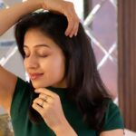Paridhi Sharma Instagram - No matter what you're going through, there's a light at the end of the tunnel. Good Morning 😊🌹 #morningmotivation #letitgo #timeflies #beyou #happyvibes Location: sweet home @aditichhabra2010 My friend❤️
