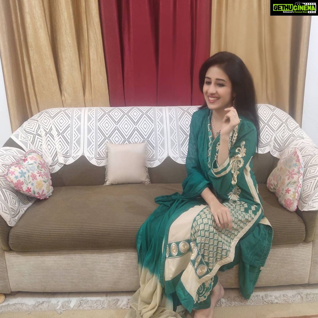 Paridhi Sharma Instagram - Be silly. Be fun. Be different. Be crazy. Be you, because life is too short to be anything but happy. #life #thought #living #beyou #crazy #happy #paridhisharma #connectwithpari