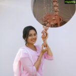 Paridhi Sharma Instagram - Be Simple.. Be Real!! #simplicityisbeauty #real #soulful #natural #earthy #nonglamorous #housewife #pink #actress #paridhisharma @sonytvofficial
