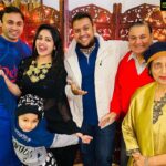 Paridhi Sharma Instagram - Let's welcome new year with smiles, laughter and hope!!!! #family #newyear2021 #celebrate #togetherness #byebye2020 #let'slearn #andgrow #live #life #precious #familytime #happiness #patipatni #maabeta #saassasur #devar #indianfamily #strength #celebration #paridhisharma #jodha #identity #actress #tv