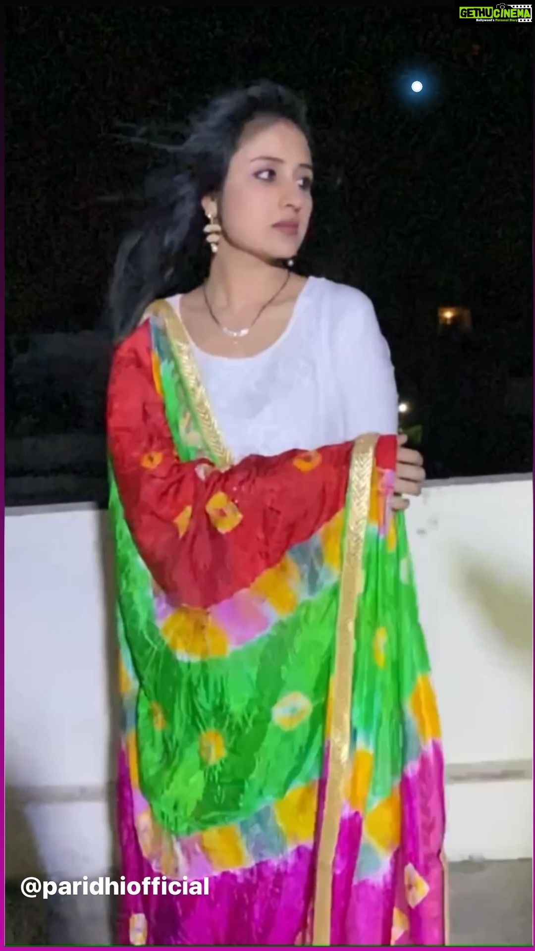 Paridhi Sharma Instagram - Suraj hua madham... #reels #instareels #sonunigam #Song #moonnight #jodha #actress #indian