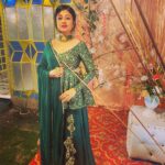 Paridhi Sharma Instagram - Those who don't believe in magic, will never find it.. #weddingceremony #marriage #family #deverkishadi #bhabhi #myfamilymylife #weddingcostume #lehnga #greenlehanga #indianwedding #paridhisharma Dress desinged by @mayatrijaiswar @mayatrijaiswar16.mj