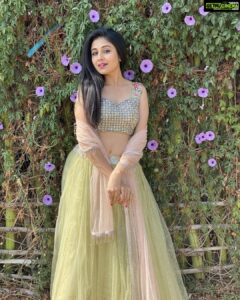 Paridhi Sharma Instagram - Don't let anyone ever dull your sparkle😊
Thanks for such an overwhelming response for #piyabaware 
Coming Soon with a refreshing New Video on #youtubechannel
Link in Bio of my Insta
#mahiya #dua #newvideo #dancevideo #soothing #fresh #originalsong #mintgreen #capturecity #indore #actress #paridhi sharma #soultouching #music 
Dress designed by @jennysboutique__  #nehasharma #indorecity 
Shootinglocation @capturecity_indore