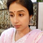 Paridhi Sharma Instagram - Be Simple.. Be Real!! #simplicityisbeauty #real #soulful #natural #earthy #nonglamorous #housewife #pink #actress #paridhisharma @sonytvofficial