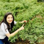 Paridhi Sharma Instagram - Magical nature!! Colourful nature!! Red chillies in green garden!! #embracenature #beapartofit #breathdeeply #feelit #walkonmud #touchthenature #naturelover #teachfuturegenerations #dancewithnature #paridhisharma
