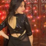 Paridhi Sharma Instagram - Have a belief!!! 2021 🤞 something good will happen!!!! #newyear2021 #hope #happy #healthy #humanity #humans #planetearth #broadervision #celebration #laughter #jodha #actress #paridhi #paridhisharma #tv #india #mumbai #indori #indoregirl