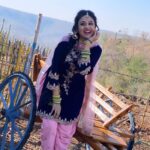 Paridhi Sharma Instagram - Happy Lohri everyone 😀☀️ #happylohri #festivemood Dress design by @jennysboutique__