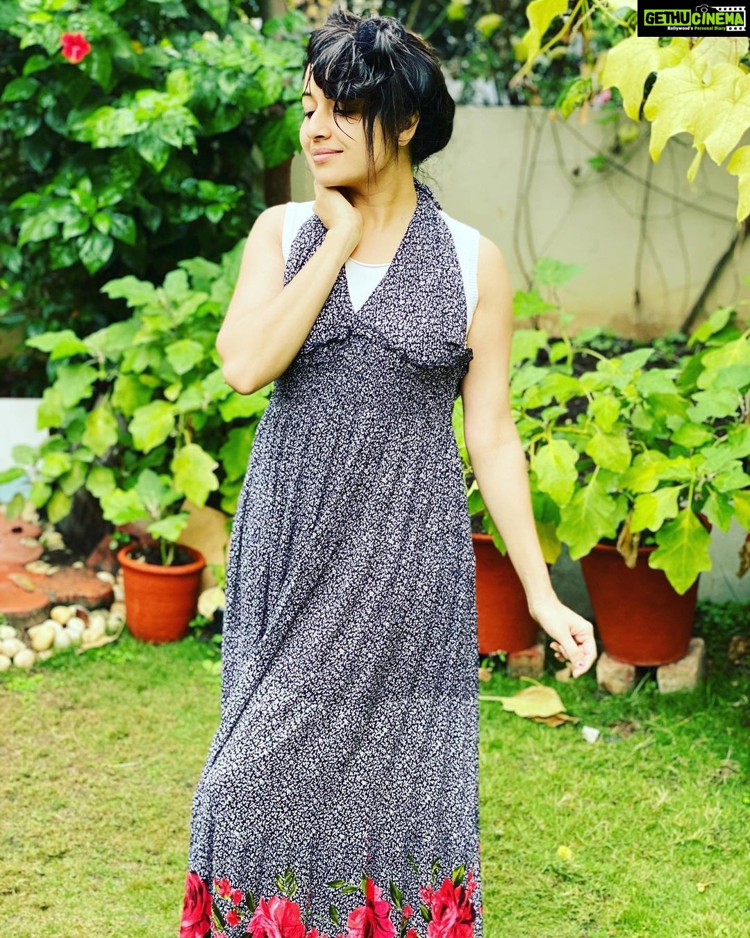 Paridhi Sharma Instagram - Fashion can be bought. Style one must possess. #funlook #styling #paridhisharma #indianactress #posemood #different #experiment #happymood #instapicoftheday piccredit @tanmaisaksena