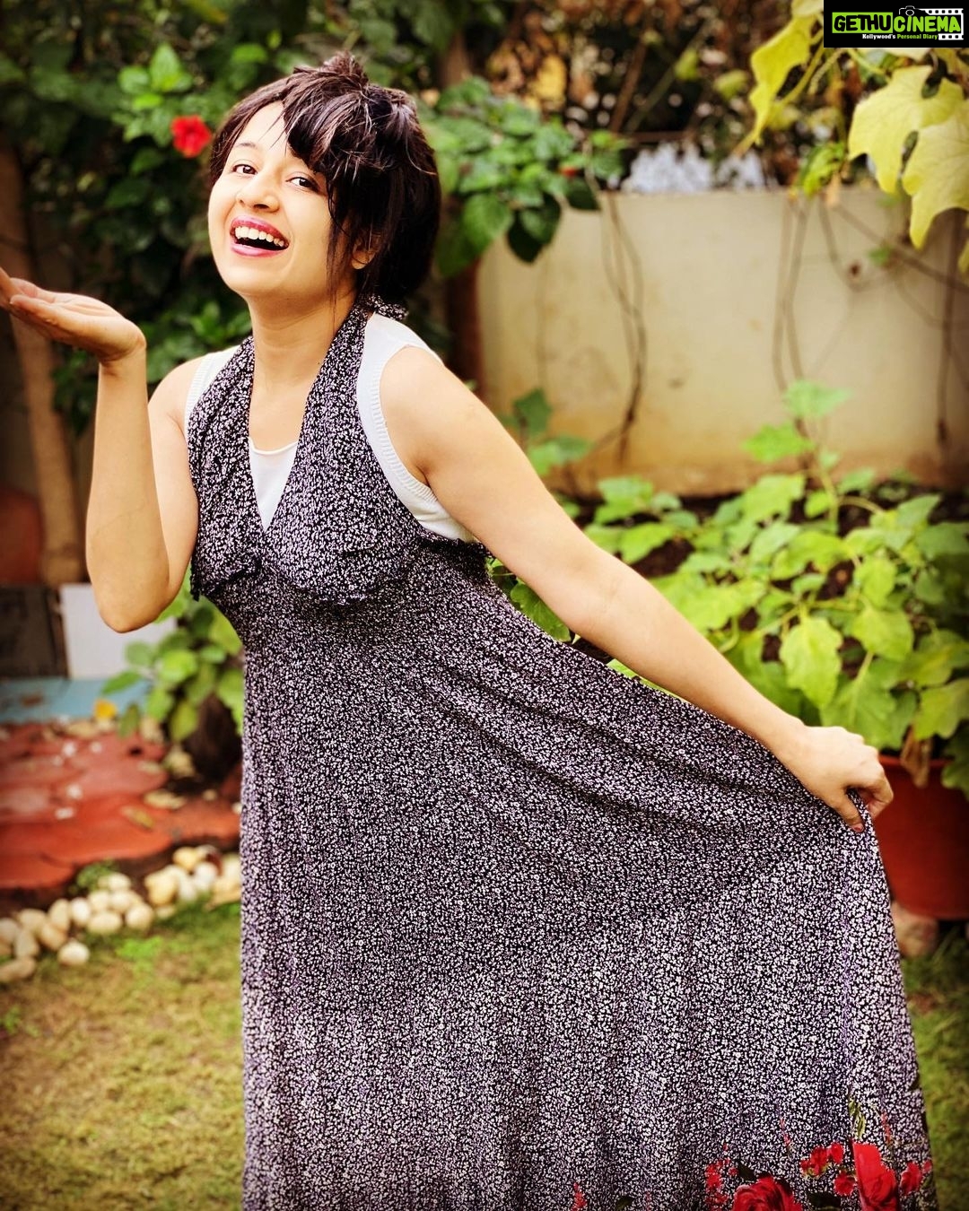 Paridhi Sharma Instagram - Fashion can be bought. Style one must possess. #funlook #styling #paridhisharma #indianactress #posemood #different #experiment #happymood #instapicoftheday piccredit @tanmaisaksena
