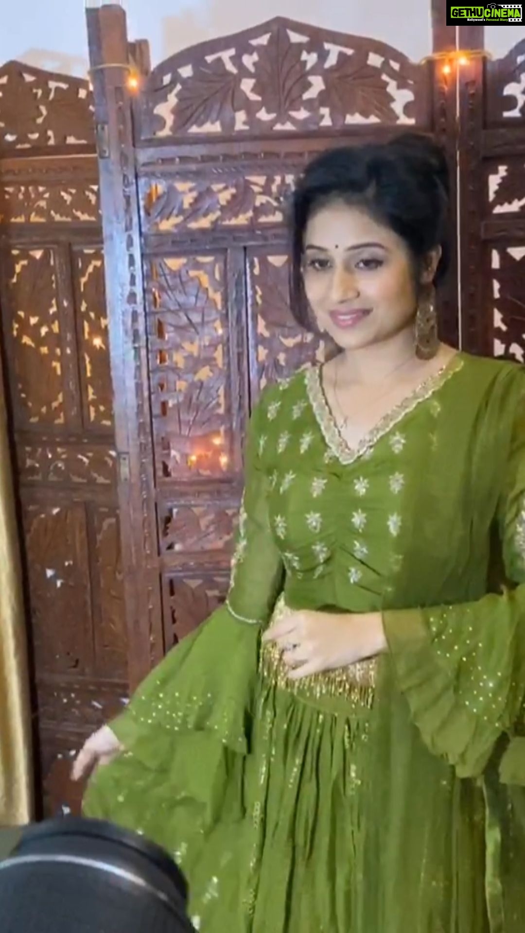 Paridhi Sharma Instagram - Celebrate the joy of light- light of truth and wisdom.. #happydiwali #Diwali #india #landoffestivals #Music #paridhisharma #actress #posses Video Credit @vatsa @tanmaisaksena