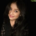 Paridhi Sharma Instagram - “Dil mein kuch jalta hai, Shayad dhuan dhuan sa lagta hai. Aankh mein kuch Chubhta hai, Shayad sapna koi sulagta hai.” #dreams #life #love #thoughts #gulzar #shayari