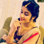 Paridhi Sharma Instagram - “Everything has beauty, but not everyone sees it.” #gold #women #indian #jewellery #sari #festivemode #diwali