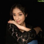 Paridhi Sharma Instagram - “Dil mein kuch jalta hai, Shayad dhuan dhuan sa lagta hai. Aankh mein kuch Chubhta hai, Shayad sapna koi sulagta hai.” #dreams #life #love #thoughts #gulzar #shayari