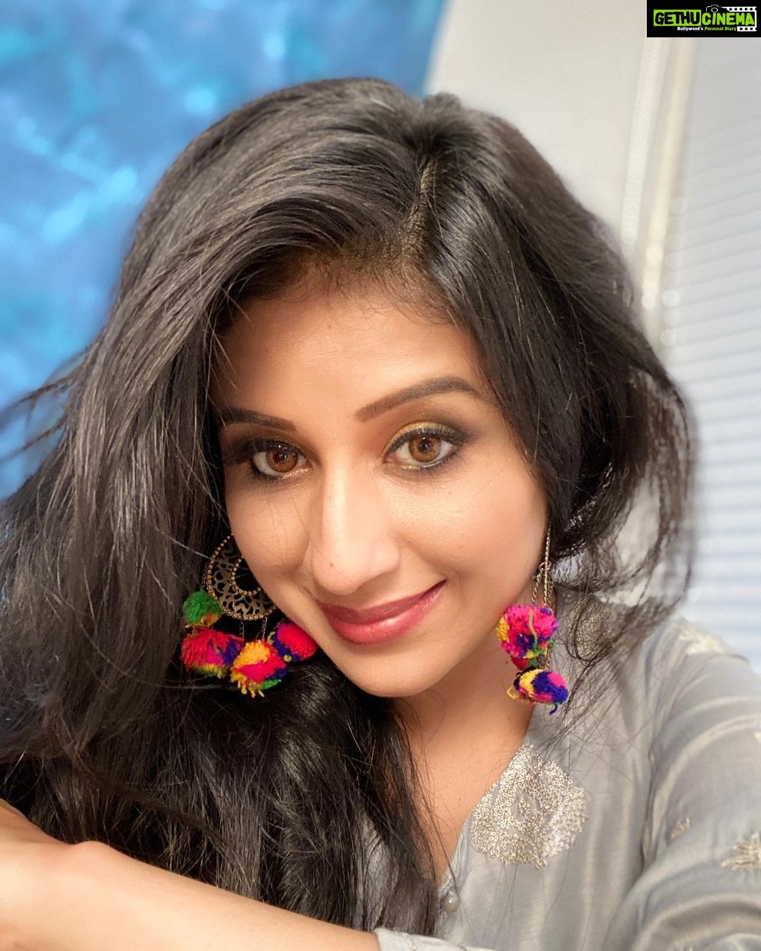 Paridhi Sharma Instagram - The world needs strong women. Women who will lift and build others, who will love and be loved. Women who live bravely, both tender and fierce. #beingwomen #thoughts #love #mydiary