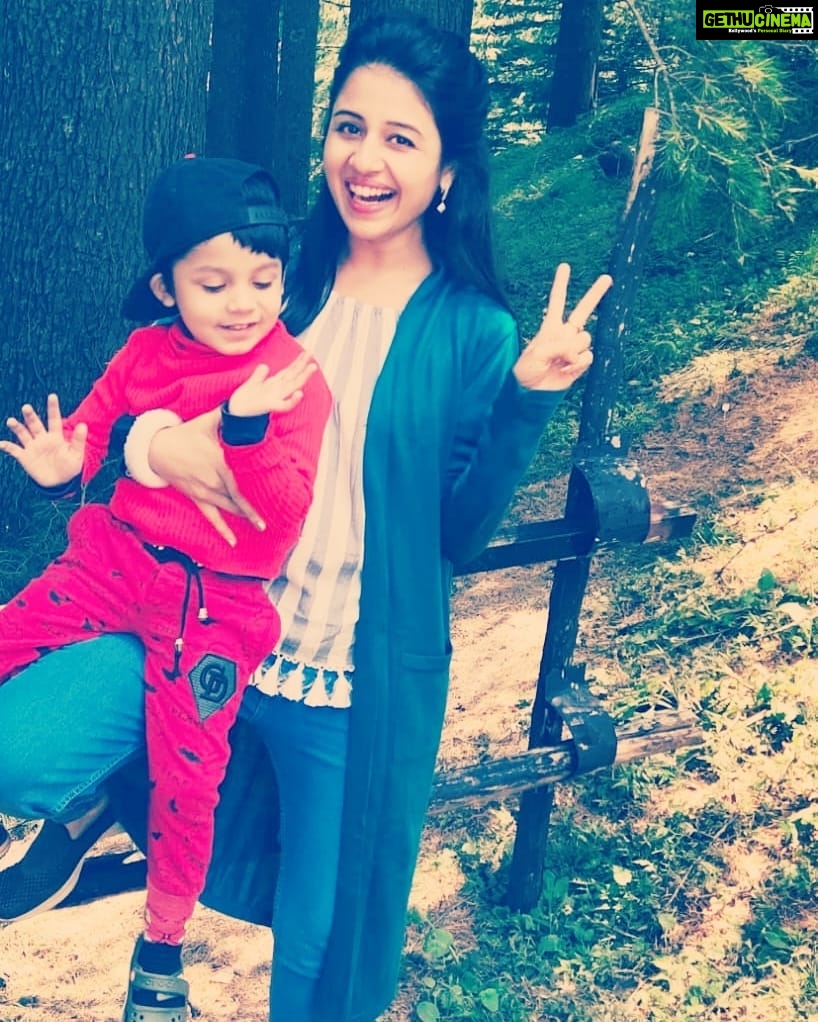 Paridhi Sharma Instagram - The soul is healed by being with children. Happy Children's Day😁 #children'sday #innocence #naturelover #funmoments #laughter #love #paridhisharma