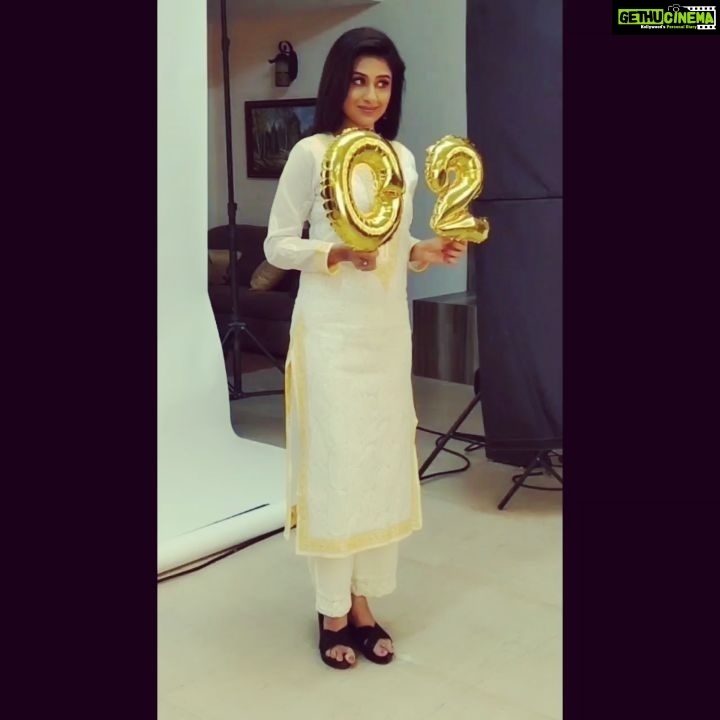 Paridhi Sharma Instagram - Live and work but do not forget to play, to have fun in life and really enjoy it. ... #photoshoot #year2020 #poses #expressions #fun #music #paridhisharma