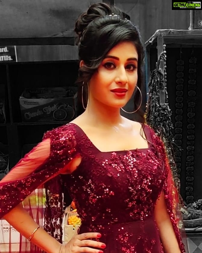 Paridhi Sharma Instagram - Sometimes change is good😀 #newlook #glamour #poise #trysomethingnew #lovelife #patialababes