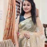 Paridhi Sharma Instagram - Simplicity, carried to an an extreme, becomes elegance. ... #sareelovers #elegance #simple #clicks #mychoice #mystyle #ridharv #paridhisharma