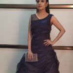 Paridhi Sharma Instagram - New getup and style in Gold awards🤗 @zee5 Thanks to my stylist Victor😀 Styled by @stylingbyvictor #sohailmughal Outfit Designer - @navdurgacreation Co ordination done by - @eventepisode Earings @izaarajewellery Ring @kohar_jewellery Make Up #kirandada Hair style #sulbha #goldawards2019 #newlook💇 #experiment #blue #elegance #awardnight #filmcity