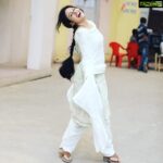 Paridhi Sharma Instagram - A smile is a curve that sets everything straight😊 #patialababes #laughter #enjoy #enjoylife #moves