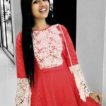 Paridhi Sharma Instagram - " Success is like a Train. It has Several Coaches like Discipline, Hard work, Concentration, Skills & Luck. But leading them is the Engine called Self Confidence. So let's keep our Confidence level intact. Good Morning ☕ 🍫 Have a thoughtful Tuesday🌹