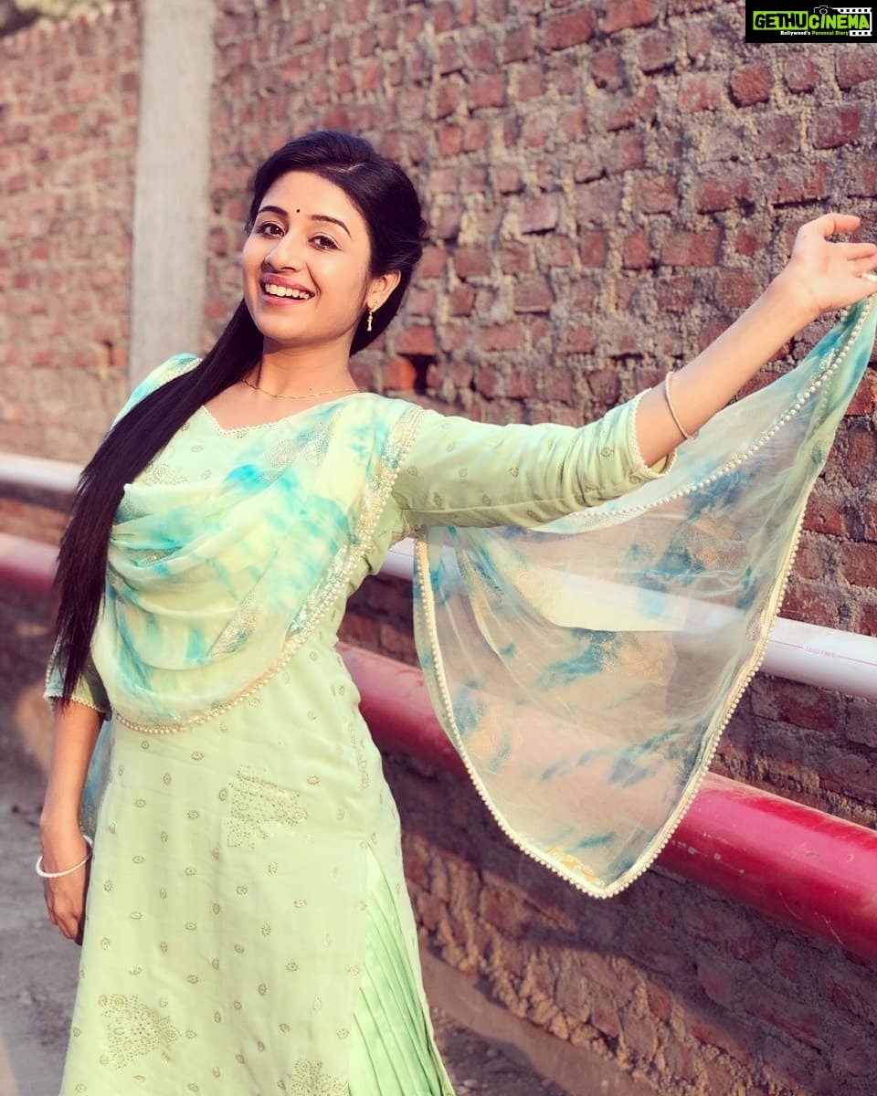 Paridhi Sharma Instagram - I chose life... Everyday I choose life😊 The pic credit goes to my dear Ashnoor 😀
