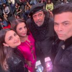 Parineeti Chopra Instagram - Weekend photo dump⚠️ Gang’s all here!🥇 @karanjohar @madhuridixitnene @farahkhankunder @mithunchakrabortyofficial @bharti.laughterqueen #Hunarbaaz @colorstv