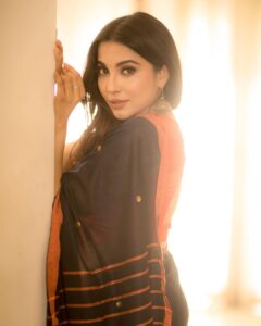 Parvatii Nair Instagram - Good day 🤗 ✨ @camerasenthil @ivalinmabia @jeevithamakeupartistry