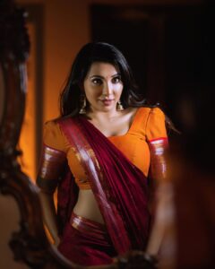 Parvatii Nair Instagram - The desi vibe 💃🏻

✨
@praveen93 @paviiiee_08 @ivalinmabia