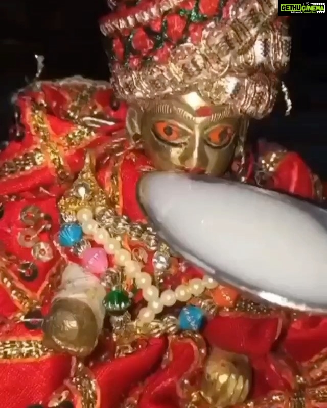 Payal Rohatgi Instagram - #Repost @knowledge_of_bhagavad_gita with @make_repost ・・・ If one offers me with Love and Devotion a leaf, a flower, fruit a water, I will accept it. ----------------------------------------------- जो कोई भक्त मेरे लिए प्रेम से पत्र , पुष्प , फल , जल आदि अर्पण करता है , उस शुद्धबुद्धि निष्काम प्रेमी भक्त का प्रेमपूर्वक अर्पण किया हुआ वह पत्र - पुष्पादि मैं सगुणरूप से प्रकट होकर प्रीतिसहित खाता हूँ। ----------------------------------------------- patraṁ puṣpaṁ phalaṁ toyaṁ yo me bhaktyā prayacchati tad ahaṁ bhakty-upahṛtam aśnāmi prayatātmanaḥ ----------------------------------------------- पत्रं पुष्पं फलं तोयं यो मे भक्त्या प्रयच्छति। तदहं भक्त्युपहृतमश्नामि प्रयतात्मन:।। ----------------------------------------------- -- Bhagavad Gita: Chapter 9, Verse 26 ---------------------------------------------- -- भगवद् गीता: अध्याय 9, श्लोक 26 ---------------------------------------------- Please chant Hare Kṛṣṇa, mahā-mantra:- "Hare Kṛṣṇa, Hare Kṛṣṇa, Kṛṣṇa Kṛṣṇa, Hare Hare / Hare Rāma, Hare Rāma, Rāma Rāma, Hare Hare." ---------------------------------------------- कृपया हरे कृष्ण महा-मंत्र का जाप करें - "हरे कृष्ण हरे कृष्ण कृष्ण कृष्ण हरे हरे / हरे राम हरे राम राम राम हरे हरे।" ---------------------------------------------- 16 mala everyday. (Speak n chant n focus on the words) And I guarantee you difference within 30 days & Within 6 months your life will change entirely. It's my Guarantee. ----------------------------------------------- Double tap & Share Must Follow @knowledge_of_bhagavad_gita . ➡️ Please Do Visit & Follow⤵️ @knowledge_of_bhagavad_gita ----------------------------------------------- @geeta_shlok_official . @geeta_updesh_ ----------------------------------------------- #srimadbhagavatam #sanatandharma #lordvishnu #haribol #lordkrishna #ISKCON #krishnaconsciousness #Vrindavan #SrilaPrabhupada #Prabhupada #bhakti #bhagavadgita #iskcontemple #bhagwadgita #chanting #hinduism #bhagwadgeeta #harekrishna #harerama #mahabharata #rama #shrikrishna #krishna #vishnu #bhagavadgitaquotes #payalrohatgi