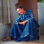 Payal Rohatgi Instagram – मैं कहना चाहती हूँ अभी हमने Sundervan Epitome कोऑपरेटिव हाउज़िंग सर्विस सोसायटी को गुजराती मैं कागज़ लिखे हैं ये माँग रखते हुए हमें कुछ कागज़ात चाहिए। उन चिट्ठियाँ को भेजा गया हैं Registered AD से क्योंकि सोसाइटी का manager फ़ोन ही नहीं उठाता 🤪 हमारे ही पैसों से उसको तनख़्वाह मिलती है और हमारा ही फ़ोन नहीं उठाता। बड़ा अजीबो ग़रीब मैनेजर है। 

अब ये काग़ज़ात इसलिए गुजराती में लिखे गए क्योंकि मैं नहीं चाहती कि भाषा की वजह से ये लोग अपना ड्रामा जारी रखे और society के कागज़ात की हमारी माँग पूरी कि जाए। 

Development Fund के नाम से तो इन्होंने illegally पैसा उठा लिया है। तो वो इनका unprofessional रवैया तो दिखाता है। अब देखते हैं कब जवाब मिलेगा हमारी गुजराती में लिखी गयी चिट्टी का 🙏

#PayalRohatgi