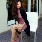 Payal Rohatgi Instagram - मैं बात करना चाहती हूँ क्या कैसे भारत के अंदर जो मुसलमान रह गये क्योंकि 1951 में नेहरू-लियाक़त pact sign हुआ जिसकी वजह से भारतीय मुसलमान पाकिस्तान नहीं जा पाए मगर उनकी सोच कट्टर थी। ये सोच आज भी दिखती है। उदाहरण के तौर पर मैं बात करना चाहती हूँ #WaheedaRehman जी के बारे में जिन्होंने आज तक कभी भी गुरु दत्त के आत्माहत्या के ऊपर बात नहीं करी, तीन तलाक़ के ऊपर बात नहीं करी, बुर्खा के ऊपर बात नहीं करी परंतु उन्हें बात करनी है कि कैसे उनके भरतनात्यम गुरू ने उनको नृत्य सिखाने से पहले मना कर दिया क्यूँकि वो मुसलिम हैं 🙏 ये उनकी कहानी है मगर इतना कहना हे कि भरतनाट्यम गुरु को भी पता है कि Islam में औरतें बुर्ख़ा पहने बिना घर से बाहर नहीं निकल नहीं सकती तो नाच गाना सीखना तो दूर की बात है। और जब Waheeda Rehman जी जवान होंगी तब तो ज़्यादा मनाई होगी।ये उनके गुरु जी कि सोच सच के आधार पर थी। Waheeda Rahman जी ने Guru Dutt के आत्माहत्या, बुर्खा और तीन तलाक़ के ऊपर अपनी राय क्यों नहीं रखी ??? आज की तारीख़ में अपनी कट्टर सोच दिखा दी Waheeda Rehman जी अपने हिंदू गुरु को target करके 🙏 #AjazKhan करके एक दूसरा भारतीय मुसलमान है जो Quran को संविधान से ऊपर मानता है। इसके साथ मेरा निजी मतभेद नहीं था शुरुआत में परंतु इसने मुझे निशाना बनाया और B grade अभिनेत्री कहा। इसने संग्राम जी के साथ big boss show किया है इसलिए मैं जानती थी इसे परंतु इसकी सोच इसे mubarak। आज की तारीख़ में इसे गिरफ़्तार किया गया है क्योंकि इसका connection है drug case में NCB ने मालूम करा। ऐसे मुसलमान हमारे को हिंदू राष्ट्र की सोच पर सोचने पर मजबूर करते हैं क्यूँकि drugs ग़लत हैं 🙏 #PayalRohatgi