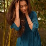 Payal Rohatgi Instagram - यहाँ पर मैं बात करना चाहती हूँ की कैसे राहुल गांधी जी शायद बुरे इंसान नहीं होंगे मगर एक बेवक़ूफ़ इंसान ज़रूर है और उनके अंदर नेता बनने के लिए जो खूबियां चाहिए जैसे नेतृत्व करने की क्षमता वो उसमें नहीं है। ये मैं इस आधार पर कह रही हूँ कि जब मुझे rajasthan police ने jail में डाला था इस आरोप के ऊपर कि मेरा जो Motilal Nehru के ऊपर video था वो communal violence कर सकता है तो वो एक बेबुनियाद आरोप था और उस बेबुनियाद आरोप पर मेरी bail पहले रद्द कर दी गई थी। इसलिए रद्द कर दी गई क्योंकि कहा गया कि freedom of speech limited होनी चाहिए 🤣 Rahul Gandhi तब आप कहाँ थे क्योंकि तब Rahul Gandhi ne ऐसा tweet नहीं किया जो उन्होंने हाल में ही किया #MannkiBaat के ऊपर। मैं मानती हूँ सबको अभिव्यक्ति की आज़ादी नहीं होनी चाहिए जो बात सही है। सबको हक़ है अपनी राय देने का मगर उसका मतलब ये नहीं है कि जब आप के सरकार के नेतृत्व में कोई ग़लत चीज़ हो रही हो तो तब आप अपनी आवाज़ नहीं उठाए क्यों क्योंकि वो चीज़ आपको mileage नहीं देती ??? यह बेवक़ूफ़ी की निशानी है ना के समझदारी की क्यूँकि जब पायल jail गयी थी तब काफ़ी सुर्ख़ियों में थी। शायद फ़ोन तो हैं ना आपके पास ? अगर आजु बाजू लोगों ने बताया नहीं script में 😈😈😈 #PayalRohatgi