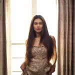 Payal Rohatgi Instagram - यह मेरा video है भारत के बुद्धिजीवी लोगों से कि क्या उन्हें समझ पड़ा कि उनकी पेट्रोल वाली समस्या शायद जानबूचकर बनाई गयी क्यूँकि मोदी सरकार को climate activist के साथ सहानुभूति थी और बढ़ती हुई प्रदूषण को मद्देनज़र रखते हुए यह कदम उठाया गया ??? भाजपा के मंत्री #SmritiIrani की तस्वीर बहुत viral हो रही है जब वो कम पेट्रोल दाम पर आंदोलन कर रही थी 😉 परंतु अब शांत है 😈 परंतु climate activist को खुश होना चाहिए इसके वजह से क्यूँकि यह तो उनके मुद्दे को फयदा देता है 😹 परंतु बुद्धिजीवी लोग शायद WhatsApp University के graduate के सवाल का जवाब नहीं होगा क्यूँकि उनको प्रश्न ही समझ नहीं पड़ा होगा 😜 #payalrohatgi