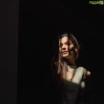 Payal Rohatgi Instagram - Modi Sarkar ने Twitter को बोला है के हज़ार से ज़्यादा accounts को वो suspend करे जो जानबूझ के Bharath की अंदर कृषि bill ke ग़लत इंफॉर्मेशन को लोगों के बीच में फैलाकर Bharath के अंदर दंगे कराने का प्रयास कर रहे है। इस order के बाद Twitter ने जवाब जवाब दिया है कि वो इन accounts को रद्द नहीं कर सकते क्योंकि Bharath के अंदर अभिव्यक्ति की आज़ादी है। Twitter अभिव्यक्ति की आज़ादी का मतलब ये नहीं कि आप जानबूझ के उन accounts को रखेंगे जो Bharath ke अंदर दंगे कराते हैं।परंतु Twitter भूल गया कि जब उसने Payal का account रद्द किया तो account को रद्द करते वक़्त एक email भेजा के government agency या law enforcement agency की वजह से वो मेरा account रद्द कर रहा है। तभी Twitter अभिव्यक्ति की आज़ादी भूल गया और आज जब उसको अभिव्यक्ति की आज़ादी याद आ रही है और वो भारतीय Sarkar के विरुद्ध जा रहा है 🤪 मुझे समझ नहीं पड़ रहा Twitter का क्या stand है क्योंकि Twitter मुझे बौखलाया हुआ नज़र आ रहा है 😹😹 Twitter को समझ नहीं आ रहा है कि social media के ज़माने में वो अपनी रोज़ी रोटी कमा रहा है और बंद कमरे की सारी बातें लोगों को समझ आती है। जिस प्रकार से उसने मेरे account को रद्द करते समय अभिव्यक्ति की आज़ादी का angle भुला दिया आज उसी अभिव्यक्ति के angle को वो दोहरा रहा है उन accounts को रद्द करने की लिए जो Bharath के ख़िलाफ़ षडयंत्र रच रहे हैं ग़लत इंफॉर्मेशन फ़ेला के। Payal ने कभी भी अपने account से ऐसा कोई tweet नहीं किया जिससे Bharath के अंदर दंगे हो जैसे हुए गणतंत्र दिवस पर परंतु पायल ke account को रद्द कर diya gaya क्योंकि Twitter का platform था और ख़ुद अपने हिसाब से अपने rules बनाता है।अच्छी बात है कि हमारे देश के IT minister Ravi Shankar Prasad जी ने जवाब दिया koo application द्वारा जो भारतीयों application है। यह देखकर मुझे लग रहा है कि Bharath ke अंदर अब Twitter की आवश्यकता कम होती जाएगी और लोग koo application पर shift होंगे और Twitter को जल्द ही भारत से लात लगने वाली है । #PayalRohatgi