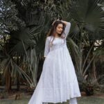 Payal Rohatgi Instagram - सुनने में आया है कि अब महाराष्ट्र की सरकार, भारत के सेलिब्रिटीज़ भारत रत्न सचिन तेंदुलकर, भारत रत्न लता मंगेशकर, विराट कोहली, अक्षय कुमार, सुनील शेट्टी के tweets के पीछे की सोच को समझना चाहते हैं कि क्या ये उनकी निजी सोच थी या उनको भाजपा ने ये tweet करने ke लिए बोला ??? मुझे लगता है ये Sarkar को पहले tweet पढ़ने चाहिए क्योंकि इन सब भारतीय नागरिकों ने tweet किया है भारत के लोगों को ये कहने के लिए कि भारत की एकता बनाए रखें क्योंकि अंतरराष्ट्रीय अजेंडा चल रहा है भारत कि एकता तोड़ने के लिए । NCP के chief #SharadPawar की सोच तो हमें पता है जहाँ पर वो Rihanna की सोच जो भारतीय नागरिक नहीं है उससे सहमति रखते हे मगर भारत के नागरिकों की सोच से सहमति के पीछे भाजपा की conspiracy समझ रहे हैं 👏 इसे कहते है दिमाग़ ख़राब हो जाना जहाँ पर भाजपा से नफ़रत की आड़ में और Modi जी से नफ़रत की आड़ में वो ये समझने लगे हैं कि भारत ke नागरिक जो भारत के अंदर एकता की माँग रख रहे हैं उसके पीछे भी एक षड्यंत्र है । महाराष्ट्र सरकार कि सोच है जो हमने देखी थी sushant मामले में जहाँ पर इन्होंने परिवार के साथ संपर्क न रख के परिवार को force किया था Bihar police का सहारा लेने के लिए और फिर उन्होंने इल्ज़ाम लगाया कि ये Bihar elections की वजह से मामला उछाला जा रहा है तो मुझे लगता है कि यहाँ पर ये लोग सही मायने में पगला गए हैं । इनसे हमें सहानुभूति रखनी चाहिए क्योंकि ये ख़ुद अपनी बेवकूफ़ी समाज के सामने रख रहे हैं 🙏 #PayalRohatgi https://youtu.be/6IOBOOpXTss