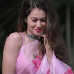 Payal Rohatgi Instagram - अब एक po.. स्टार जिसका नाम है #MiaKhalifa उसने ट्वीट किया है भारत के किसान आंदोलन के ऊपर तो मुझे सिर्फ़ इतना ही कहना है कि सनी लियोनी की तरक़्क़ी भारत में देखकर दूसरे विदेशी पॉर्न स्टार को ईर्षा महसूस हो रही है और इसलिए अब भारत के किसान आंदोलन की आढ में वो भारत के मार्केट के अंदर घुसना चाहते हैं और अपना धंधा यहाँ पर शुरू करना चाहते हैं। Internet के बंद होने से मिया ख़लीफ़ा को बड़ा दुख हो रहा है क्योंकि शायद किसान उसके फ़ैन्स है 🙀 और अब वो उसके पॉर्न को नहीं देख पा रहे हैं इसलिए बिचारी को बोहोत ज़्यादा दुख हो रहा है delhi ke internet shut down से। poori दुनिया ne देखा कि गणतंत्र दिवस par क्या शर्मनाक घटना घटी Bharath की delhi ke Lal क़िले में और उसके बावजूद ये अमेरिका ke पॉर्न stars अपनी 2 minute की publicity ke लिए और Bharath ke market में घुसने ke लिए किसानों की आढ़ में अपना agenda पूरा कर रहे हैं । बस इतना ही कहना है कि भारत के अंदर पतिव्रता pornstar है परन्तु बुद्धिजीवी p..nstar नहीं है jo शायद Miakhalifa पूरी कर सकती है 😂 #payalrohatgi