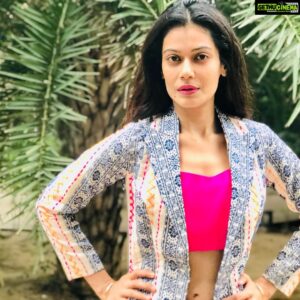 Payal Rohatgi Instagram - #UnitedSikh करके NGO जो UN से ताल्लुक़ रखती है उसका poster भी Diljit की चेली #GulPanag share करके भारतीय लोगों से विनती कर रही है कि उनके NGO में वो donation कर सकते हैं।अगर donation करते हैं तो उन्हें tax में rebate मिलेगा तो फिर ये जो पैसा आ रहा है ये NGO ke अंदर ये पैसा sach में किसानों की भलाई ke लिए इस्तेमाल किया जाएगा उसका क्या सबूत? वो किसान जो भारतीय किसान है उनको Sikh क़ौम के साथ क्यों जोड़ा जा रहा है ?? भारत में kisaan alag alag प्रांतों में है, alag alag धर्मों ke हैं, क्यूँ किसानों को सिर्फ़ Sikh क़ौम ke साथ जोड़ा जा रहा है ??? इस आंदोलन में jo किसान bill पास हुआ है वो भारत ke सारे किसानों ke लिए हैं ना कि सिर्फ़ Sikh किसानों ke लिए। यह agenda को एक्सपोज करते हुए Diljit से कहना है कि भाई कुछ काम कर लो क्योंकि मैं भी थक गयी हूँ तुम्हारे ऊपर videos bana बनाकर 😉 #payalrohatgi COMMENTS HAVE BEEN DISACTIVATED 😜 TROLLS ARE GONNA GET DEPRESSED AND JOBLESS 🤪