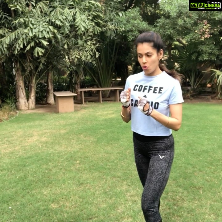 Payal Rohatgi Instagram - Diamonds were once a Girls Best Friend and then Yoga Pants happened 💓 #payalrohatgi