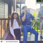Payal Rohatgi Instagram - बॉलीवुड एक ओर outsider को निगल गया और यहाँ पर outsider की मौत आत्माहत्या से नहीं हुई बल्कि उसका रोज़गार ख़त्म कर उसके पैसे ख़त्म किए गए। #AshieshRoy एक अच्छे अभिनेता थे जिन्होंने TV और फ़िल्म दोनो में काम किया था। मगर कुछ महीनो से lockdown में काम नहीं था और उनकी तबियत ख़राब थी और उनके पैसे ख़त्म हो गए थे।उन्होंने May के महीने में dialysis के लिए लोगों से मदद माँगी थी social media द्वारा। मगर बड़े superstars जो बहुत donations करते हैं उन्होंने उसकी मदद नहीं की। आज #AshieshRoy जो एक talented outsider actor थे वो हमारे बीच नहीं है। इसके लिए में इतना कहना चाहती हूँ कि lockdown में TV shows की shooting बंध थी मगर वो एक अच्छे कलाकार थे तो उन्हें web series में काम दे सकते थे यह Godfathers 😡 मगर outsider की काम तभी दिया जाता है जब उसकी अव्यशक्ता होती है वरना उसे दूध में मक्खी की तरह फेंक दिया जाता है। Outsiders से इतना कहना है कि अपने पैसों की savings करे क्यूँकि मुसीबत में आप अकेले है बॉलीवुड में 🙏 #Repost @sunhotelandresort with @get_repost ・・・ We are glad to host @sangramsingh_wrestler ji and @payalrohatgi at our resort ... .. #sunhotelandresort #sangramsingh #payalrohatgi #aburoad #mountabu #gujarat #abutimes