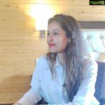 Payal Rohatgi Instagram - Subhanallah यह तो आप बहुत आसानी से सुन सकते है बॉलीवुड की HIT फ़िल्मों के गानो में मगर क्या आप Har Har Mahadev सुनेंगे इतनी आसानी से बॉलीवुड के HIT गानो में ??? नहीं 🙏 यह इसलिए क्यूँकि भारत में Islamophobia नहीं मगर बॉलीवुड में Hinduphobia ज़रूर है।भारत की जनता अगर Islamophobia रखती तो यह Subhanallah शब्द का प्रयोग जो फ़िल्म Fannah में हुआ वो Hit नहीं होती। #KaranPatel करके एक TV actor है उसका एक clip देखा जहाँ वो Biggboss में #SalmanKhan को greet करते समय नमस्ते, नमस्कार, राम राम जी का प्रयोग नहीं करता बल्कि सलाम वालेकुम का प्रयोग करता है। क्या उसे अपनी identity से शर्मिंदगी है ??? या फिर वो कायर है ? एक हिन्दु गुजराती होने पर वो सनातन greeting करता हाई नहीं पूरे clip में ??? इसलिए हम ऐसे लोगों #कायर हिन्दु का ख़िताब देंगे 🙏 #payalrohatgi #sangramsingh Sun Hotel & Resort,Abu Road