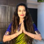 Payal Rohatgi Instagram - भारत के बॉलीवुड के अंदर एक बहुत noticable fact है क़ि अगर कोई मुस्लिम ऐक्टर नाम या शौहरत पाता है तो वो अपने धर्म का ज़रूर प्रचार करता है। #ZairaWasim ने तो सच में अपना बॉलीवुड career छोड़ दिया धर्म के लिए और #SanaKhan शायद PR activity द्वारा अपने धर्म को promote कर रही है। यह भी fact है क़ि मुस्लिम superstars अपने धार्मिक slogans बोलते हैं public platform में और उसे बोलने से शर्माते नहीं। दूसरी ओर हिन्दु superstar #AkshayKumar कभी #जैश्रीराम का नारा नहीं लगाता public platform पर। और यह सब हिन्दु actors जो celebrities बन जाते हैं छोटे या बड़े जैसे Swara या #SonamKapoor #AnushkaSharma types यह लोग Hinduphobia फ़ेलाते है। याद रखे यह बात इन्हें ओर प्रसिद्ध बनाने से पहले 🙏 #payalrohatgi @myngels_26
