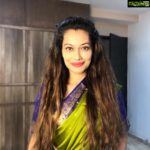 Payal Rohatgi Instagram - भारत के बॉलीवुड के अंदर एक बहुत noticable fact है क़ि अगर कोई मुस्लिम ऐक्टर नाम या शौहरत पाता है तो वो अपने धर्म का ज़रूर प्रचार करता है। #ZairaWasim ने तो सच में अपना बॉलीवुड career छोड़ दिया धर्म के लिए और #SanaKhan शायद PR activity द्वारा अपने धर्म को promote कर रही है। यह भी fact है क़ि मुस्लिम superstars अपने धार्मिक slogans बोलते हैं public platform में और उसे बोलने से शर्माते नहीं। दूसरी ओर हिन्दु superstar #AkshayKumar कभी #जैश्रीराम का नारा नहीं लगाता public platform पर। और यह सब हिन्दु actors जो celebrities बन जाते हैं छोटे या बड़े जैसे Swara या #SonamKapoor #AnushkaSharma types यह लोग Hinduphobia फ़ेलाते है। याद रखे यह बात इन्हें ओर प्रसिद्ध बनाने से पहले 🙏 #payalrohatgi @myngels_26