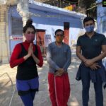 Payal Rohatgi Instagram - आज #BalasahebThackeray कि पुण्यतिथि है और उन्हें याद करते हुए इतना कहना है कि मैं हिंदू राष्ट्र की सोच में मानती हूँ।विश्व में बहुत इस्लामिक और ईसाई देश हैं मगर एक भी हिंदू देश नहीं और हिंदुओं का भी एक देश होना चाहिए। Balasaheb एक ऐसे हिंदू थे जो हिंदुत्व का खुलकर प्रचार करते थे और उसी इसी सोच की मैं fan हूँ। उनके बेटे #UddhavThackeray महाराष्ट्र के CM हैं मगर उनके आजु बाजू लोग क़ानून के नाम पर जो गुंडागर्दी करते हैं उससे मुझे आपत्ति है। Secular बनने की ज़रूरत नहीं है हिंदू को क्यूँकि वो बचपन से सिर्फ़ secular बनता है 🤪 हिंदू बनने की ज़रूरत है उसे हिंदू राष्ट्र बनाने के लिए। Balasaheb ने कश्मीरी पंडितो को महाराष्ट्र में शरण दी थी और उनके बच्चों का स्कूल और college में admission करवाया था। ऐसे महान इंसान को नमन🙏 लोग कह रहे हैं कि अगर Uddhav की सरकार का गठबंधन टूटा तो भाजपा उसे समर्थन करेगी तो मैं इतना कहना चाहती हूँ कि राजनीति तो मैं खुद समझने का प्रयास कर रही हूँ परंतु मैं सम्मान करती हूँ मेरे प्रधानमंत्री और गृहमंत्री का उनकी सोच की वजह से। सारे भाजपा के नेताओं क़ो में नहीं मानती परंतु जो मुझे सही लगते हैं🙏 तो याद करे हिंदुत्व के महान नेता Balasaheb को 🙏